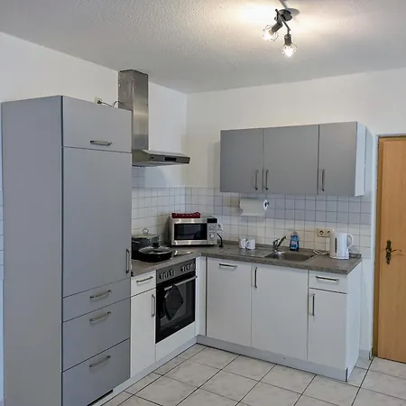 Helle Und Geraeumige Ferien- Und Monteurwohnung Nur Fuer Sie Allein Aujvari Vermietungen Spiegelberg