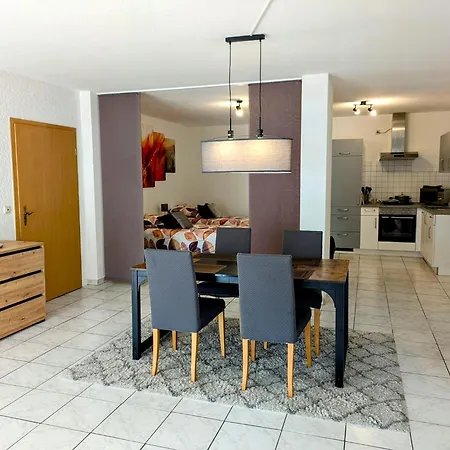 Apartment Helle Und Geraeumige Ferien- Und Monteurwohnung Nur Fuer Sie Allein Aujvari Vermietungen Spiegelberg