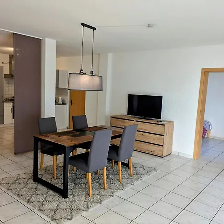 Helle Und Geraeumige Ferien- Und Monteurwohnung Nur Fuer Sie Allein Aujvari Vermietungen Spiegelberg