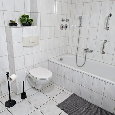 アパート Helle Und Geraeumige Ferien- Und Monteurwohnung Nur Fuer Sie Allein Aujvari Vermietungen Spiegelberg