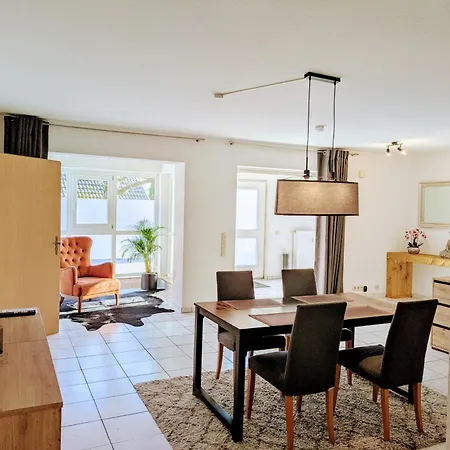 Apartment Helle Und Geraeumige Ferien- Und Monteurwohnung Nur Fuer Sie Allein Aujvari Vermietungen Spiegelberg