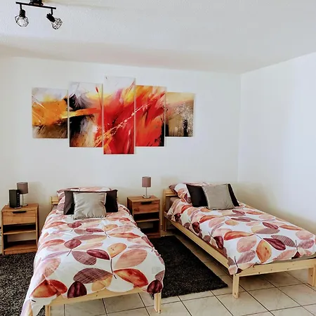 Helle Und Geraeumige Ferien- Und Monteurwohnung Nur Fuer Sie Allein Aujvari Vermietungen Spiegelberg