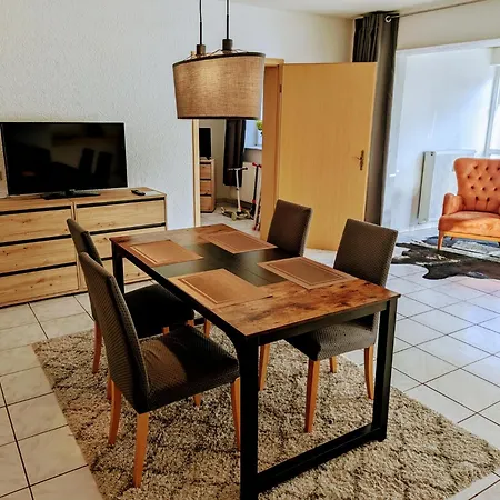 Helle Und Geraeumige Ferien- Und Monteurwohnung Nur Fuer Sie Allein Aujvari Vermietungen Spiegelberg