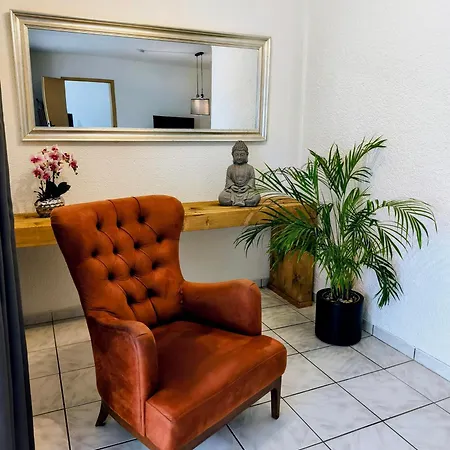 Helle Und Geraeumige Ferien- Und Monteurwohnung Nur Fuer Sie Allein Aujvari Vermietungen