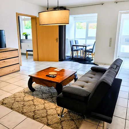 アパート Helle Und Geraeumige Ferien- Und Monteurwohnung Nur Fuer Sie Allein Aujvari Vermietungen Spiegelberg